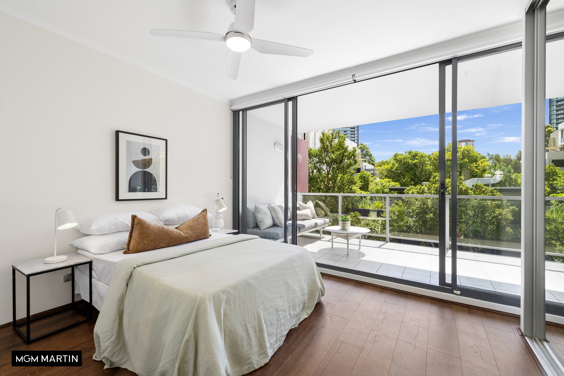 16/8 Grandstand Parade, Zetland For Sale by MGM Martin - image 1