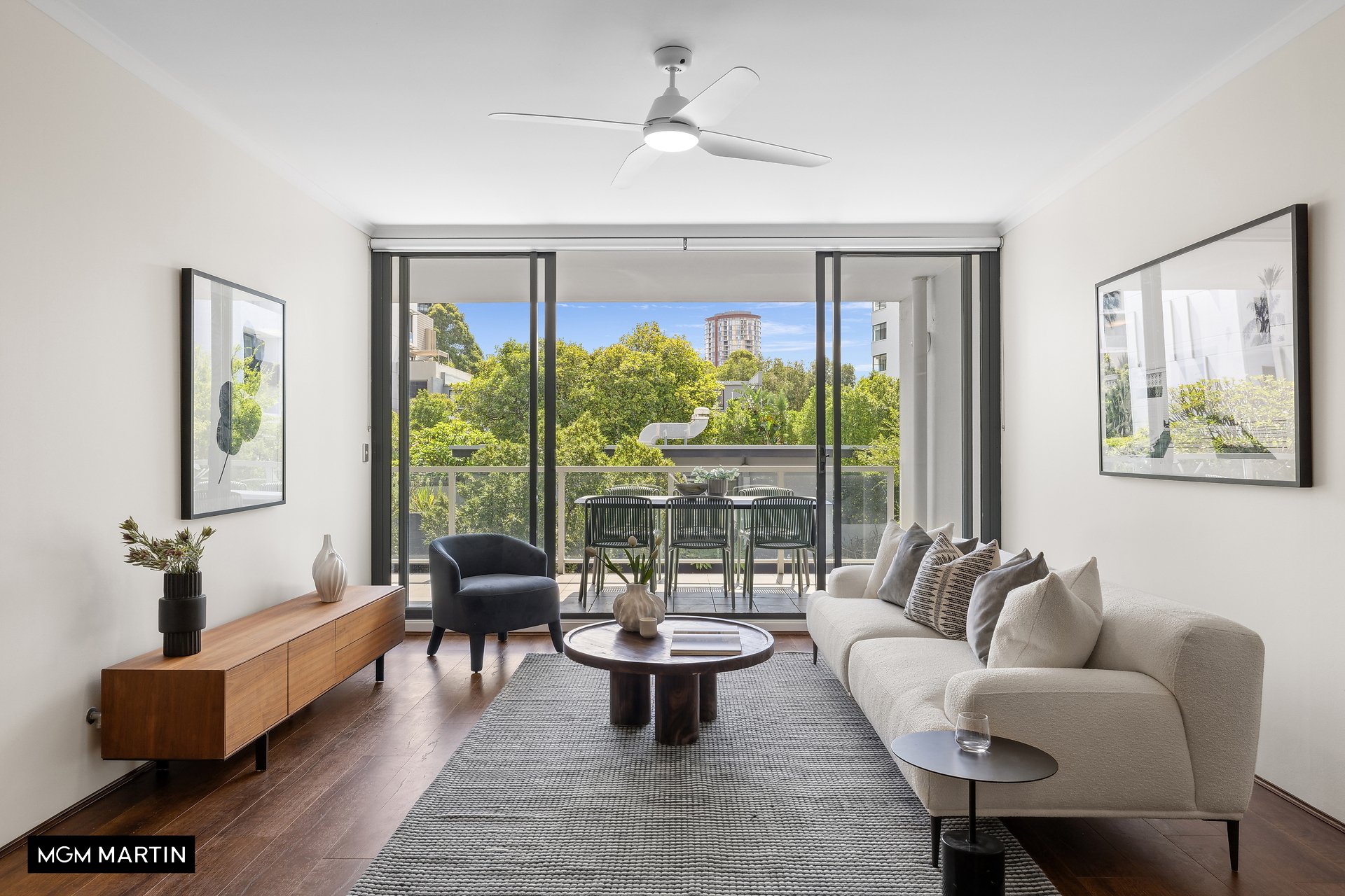 16/8 Grandstand Parade, Zetland For Sale by MGM Martin - image 1