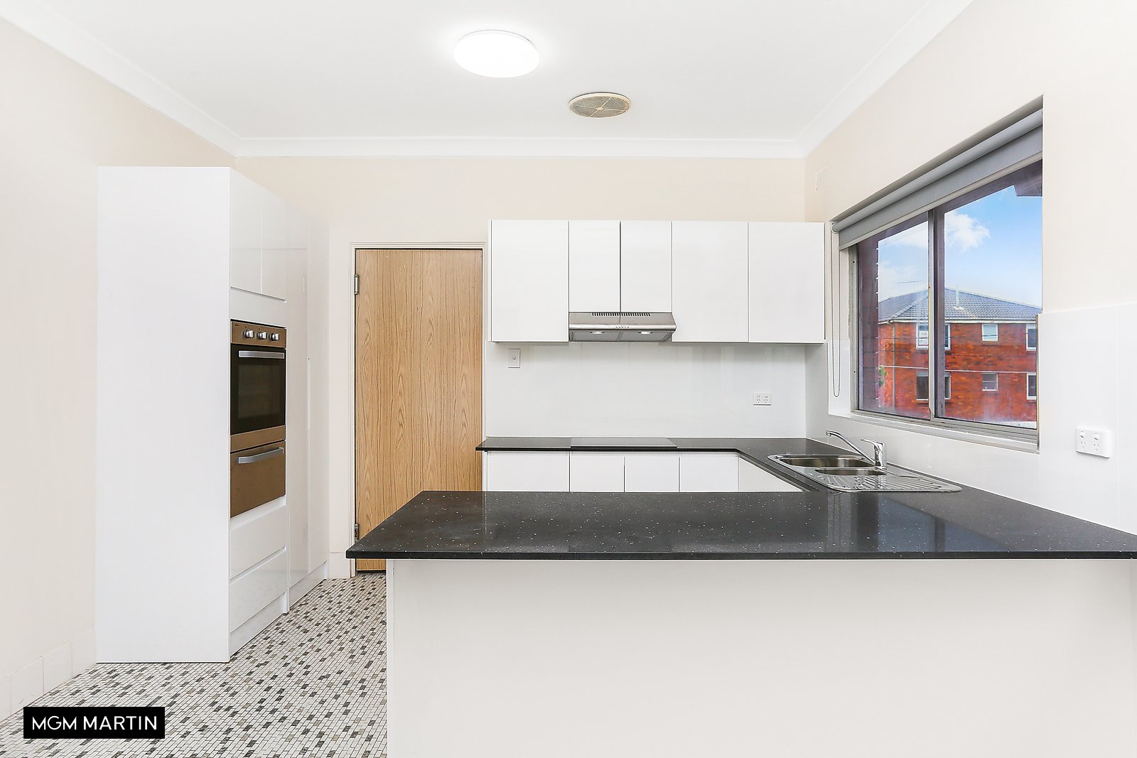 2/54 Mascot Drive, Eastlakes For Lease by MGM Martin - image 1