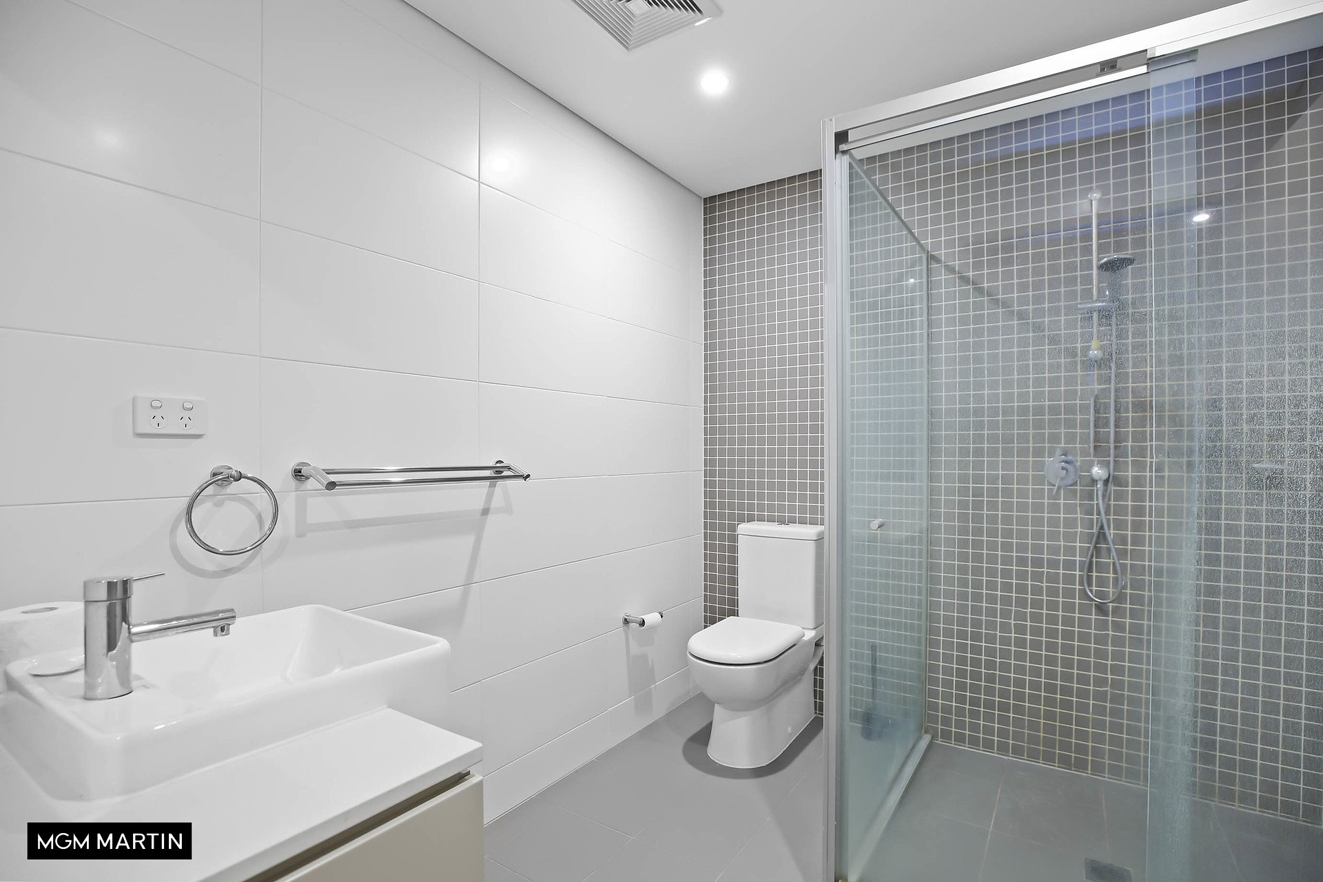 902C/8 Bourke Street, Mascot For Lease by MGM Martin - image 1